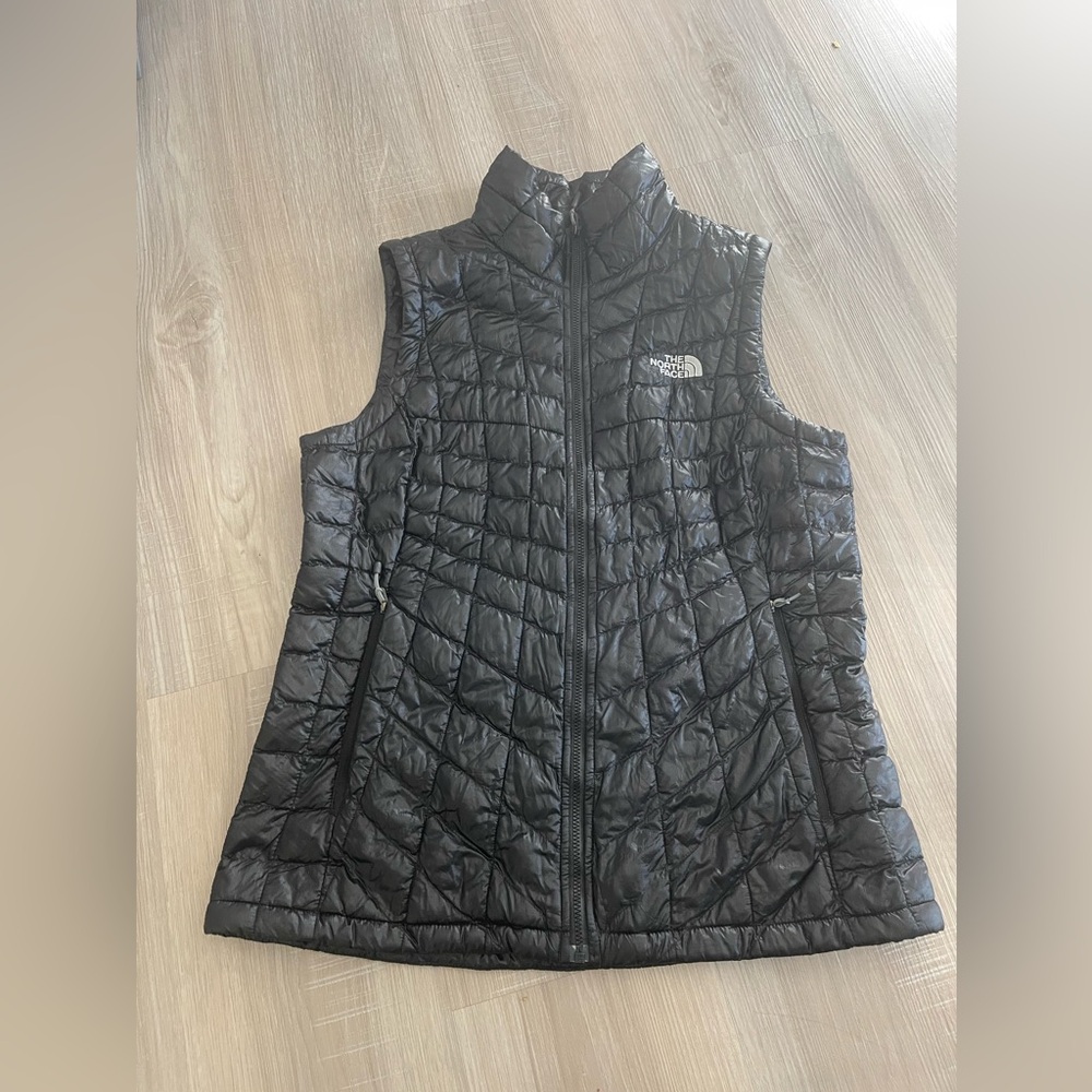 The north face thermoboll nano puff bubble puffer vest size small